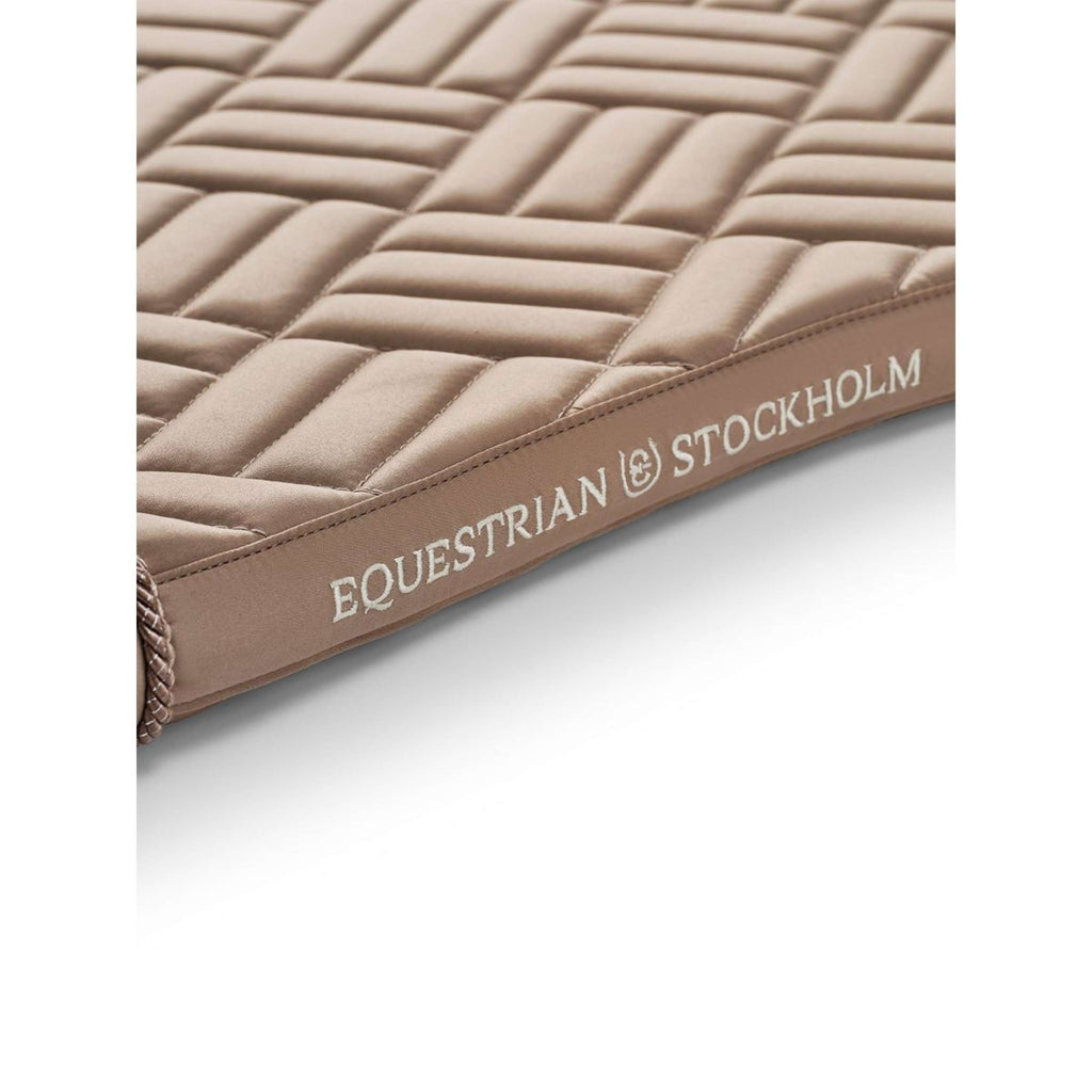 Equestrian Stockholm Schabracke Modern Dressur Sand