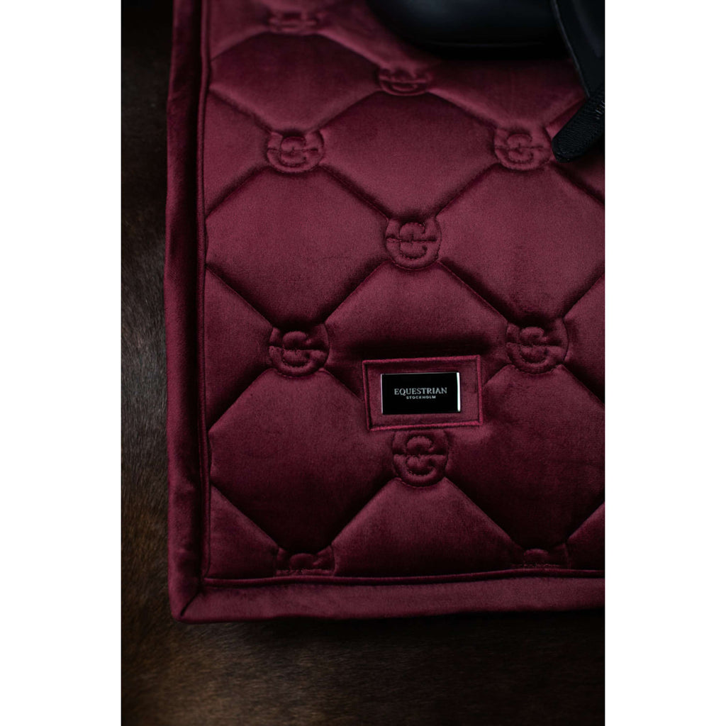 Equestrian Stockholm Schabracke Velvet Dressur Merlot