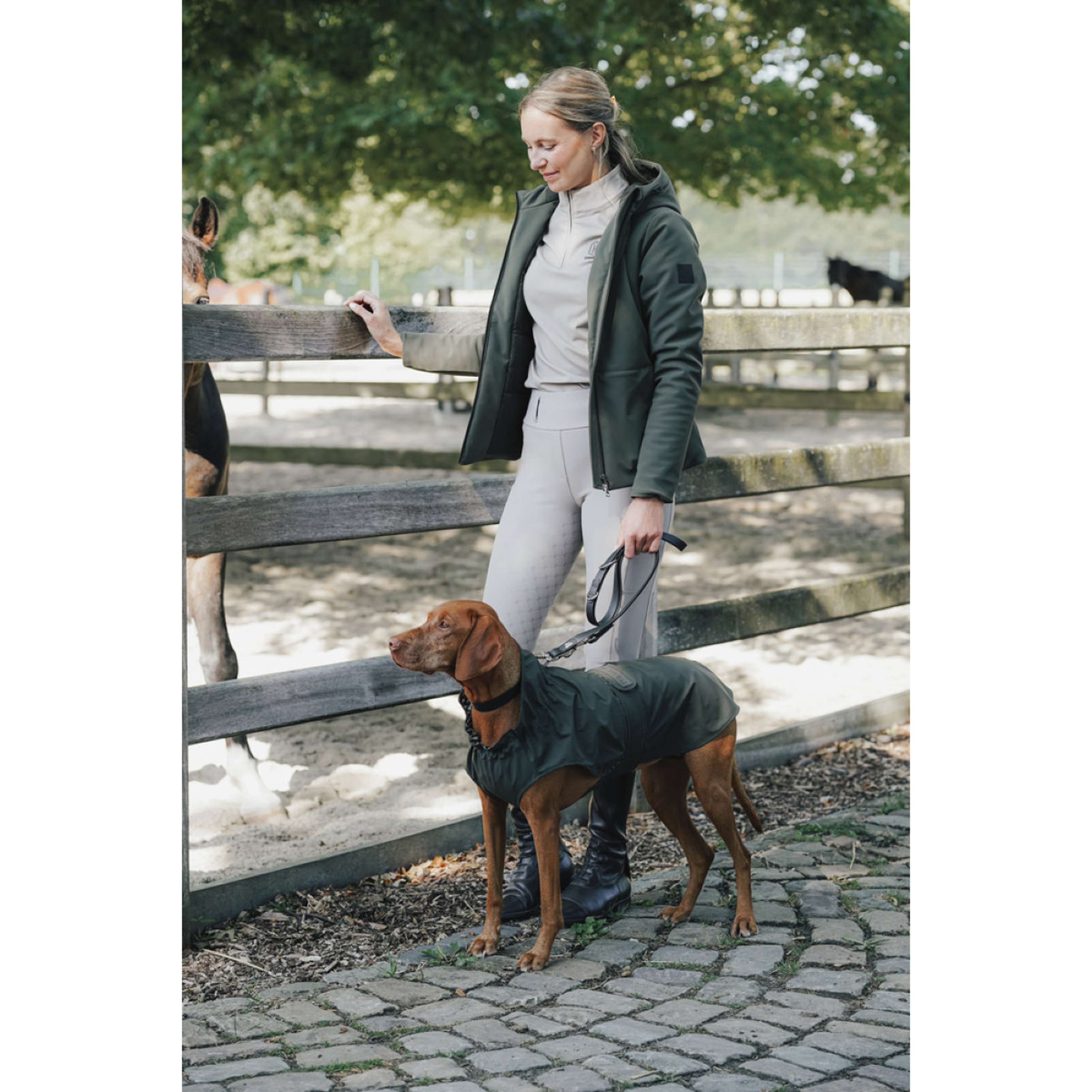 Hunter x Eskadron Hund Regenmantel Rainshield Olive