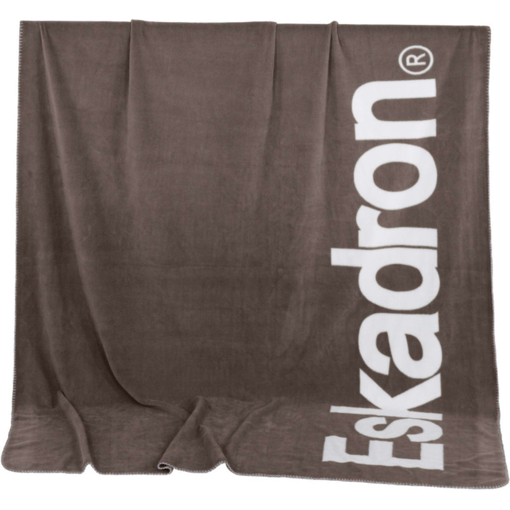 Eskadron Decke Dynamics Fleece Powdertaupe