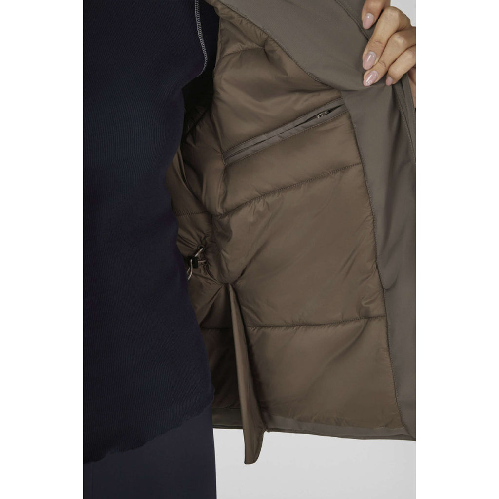 Eskadron Jacke Dynamics Waterproof Powdertaupe