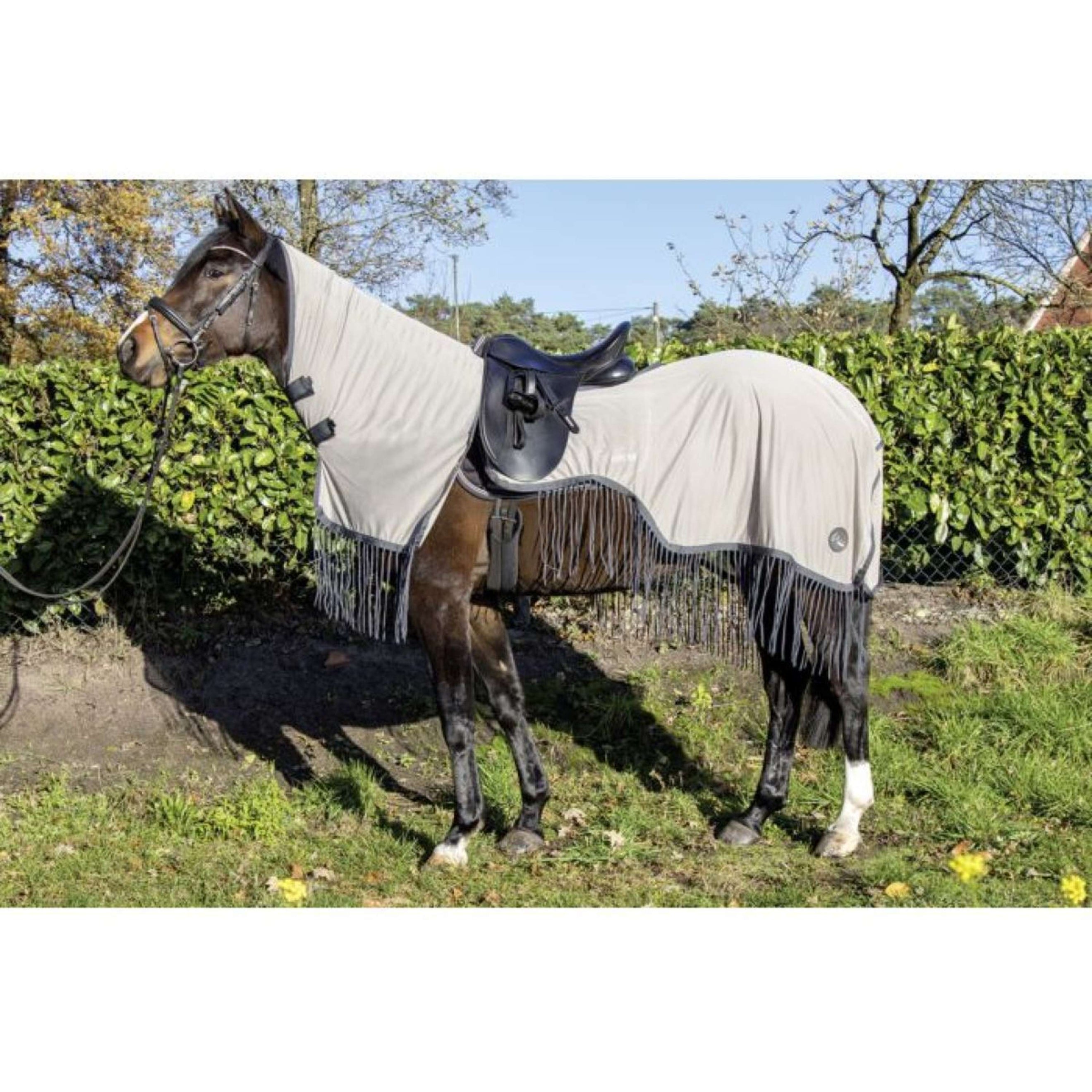 HKM Ausreit- /Fliegendecke Fringes Abnehmbarer Hals Silber/Grau HKM Ausreit- /Fliegendecke Fringes Abnehmbarer Hals Silber/Grau