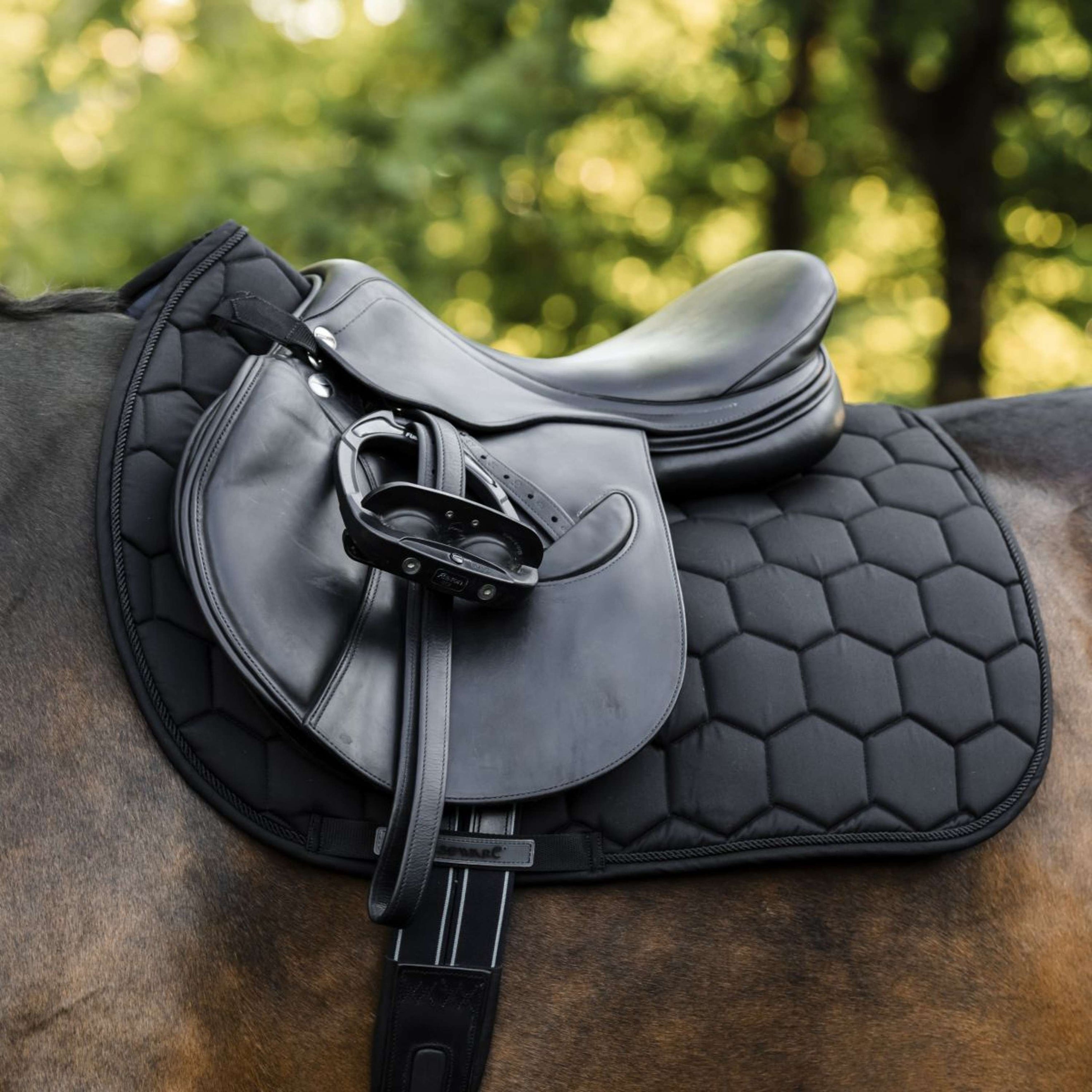 Horseware Schabracke Ionic Close Contact Schwarz Horseware Schabracke Ionic Close Contact Schwarz