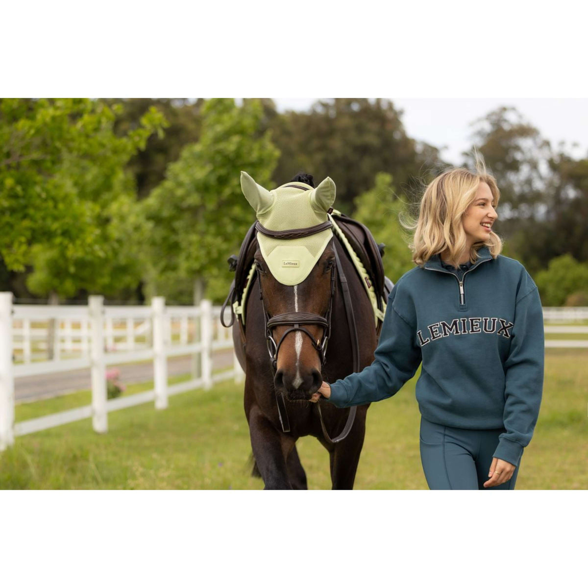 LeMieux Fliegenhaube Air-Tek Mesh Macaron