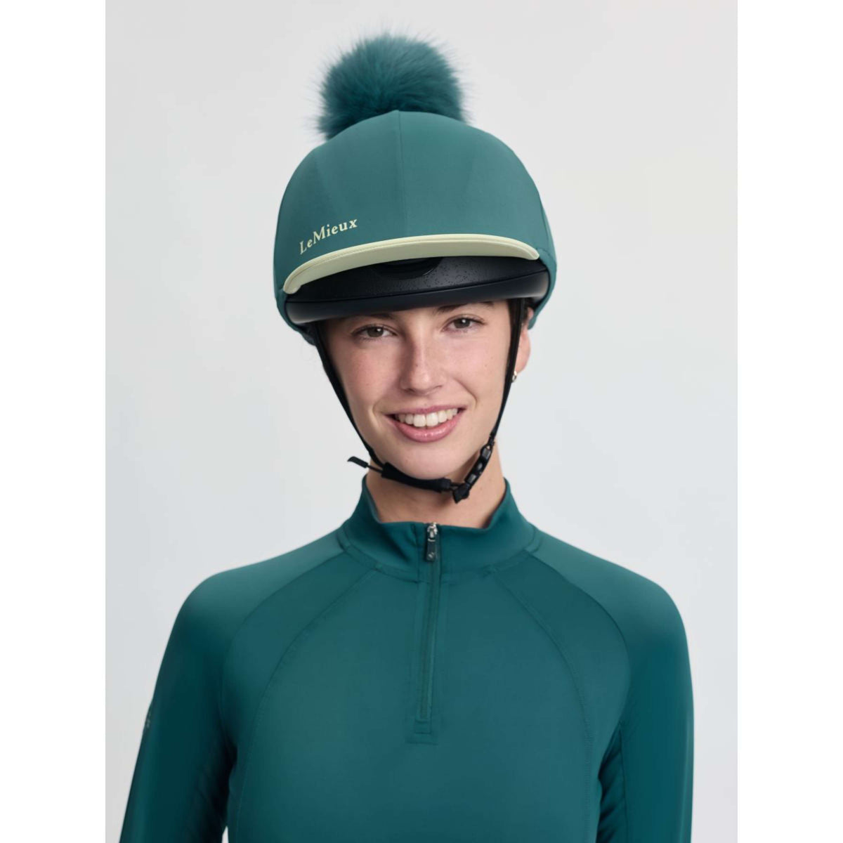 LeMieux Kappenabdeckung Classique Pom Jungle