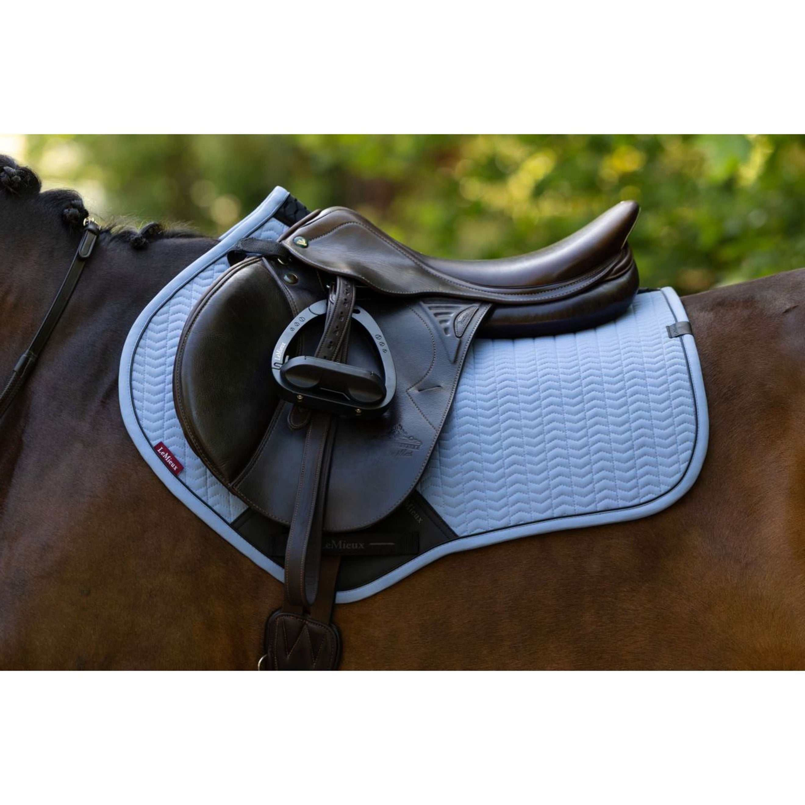 LeMieux Schabracke Essence Close Contact Square Springen Powder Blue