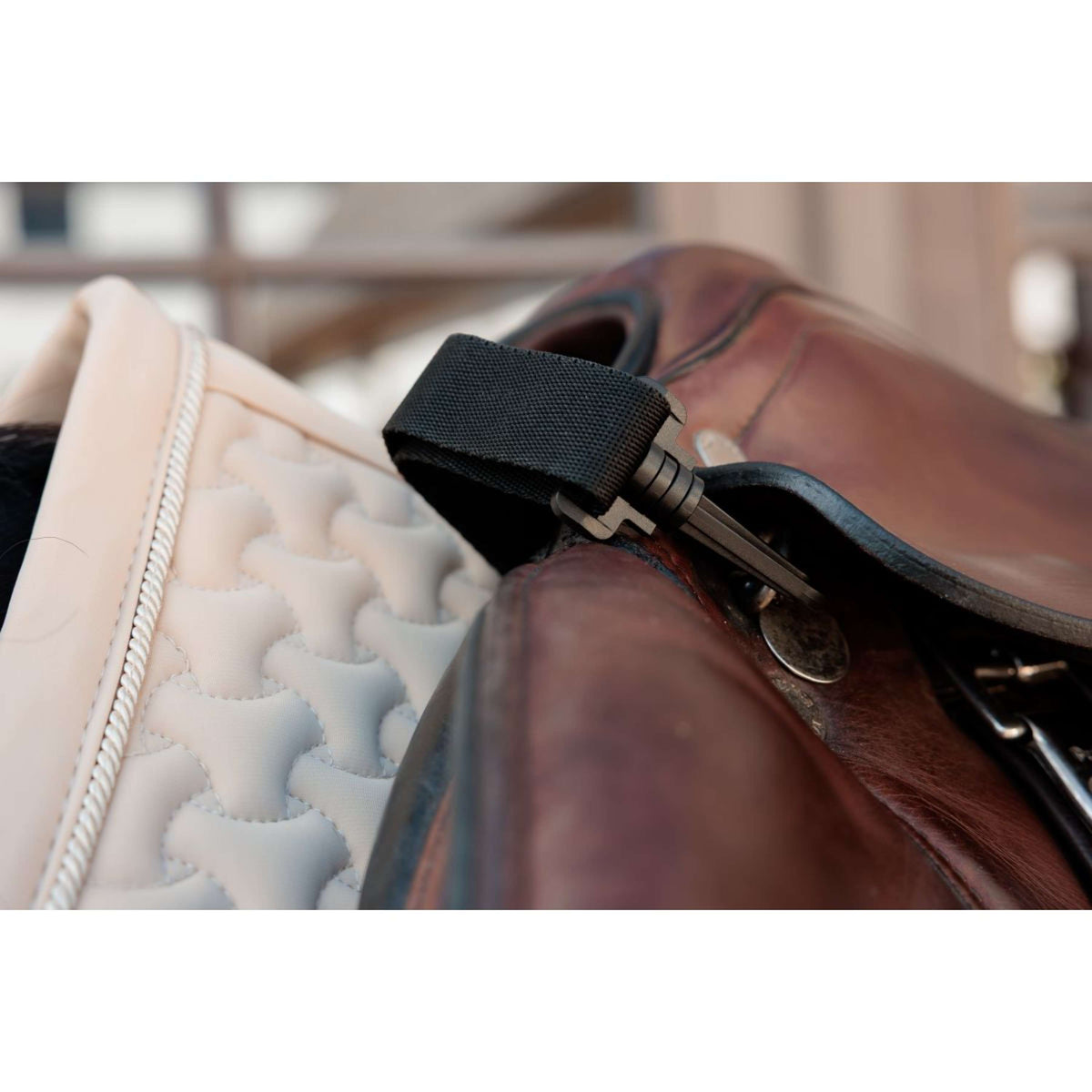 Kentucky Bauchgurtschoner Schwarz