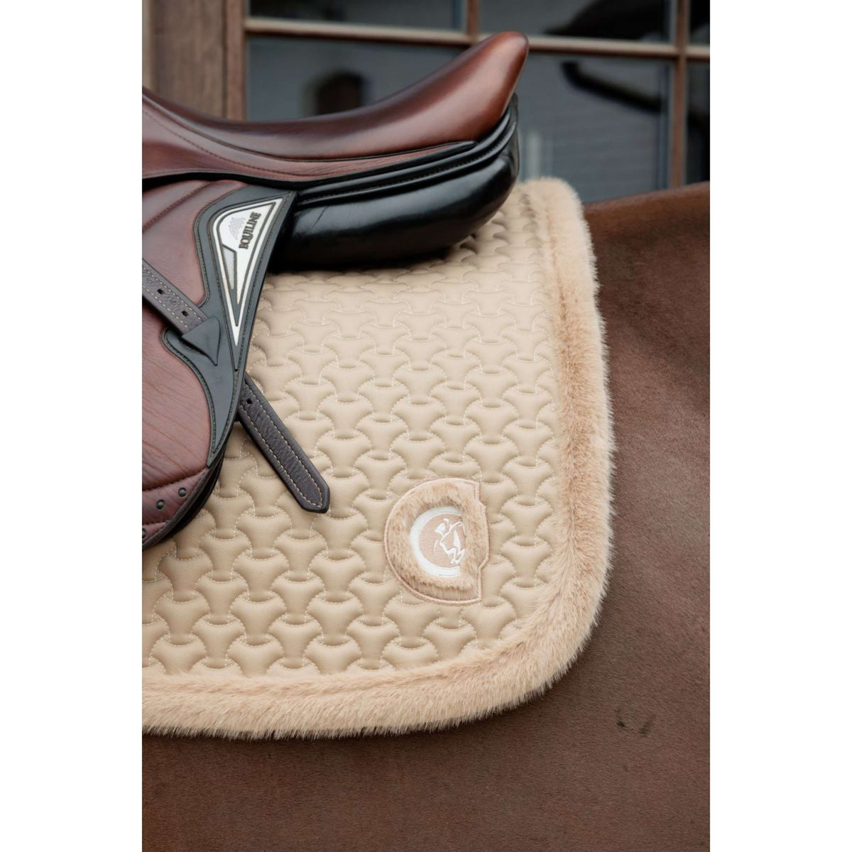 Kentucky Horsewear Schabracke Fake Fur Onion Quilt Springen Beige