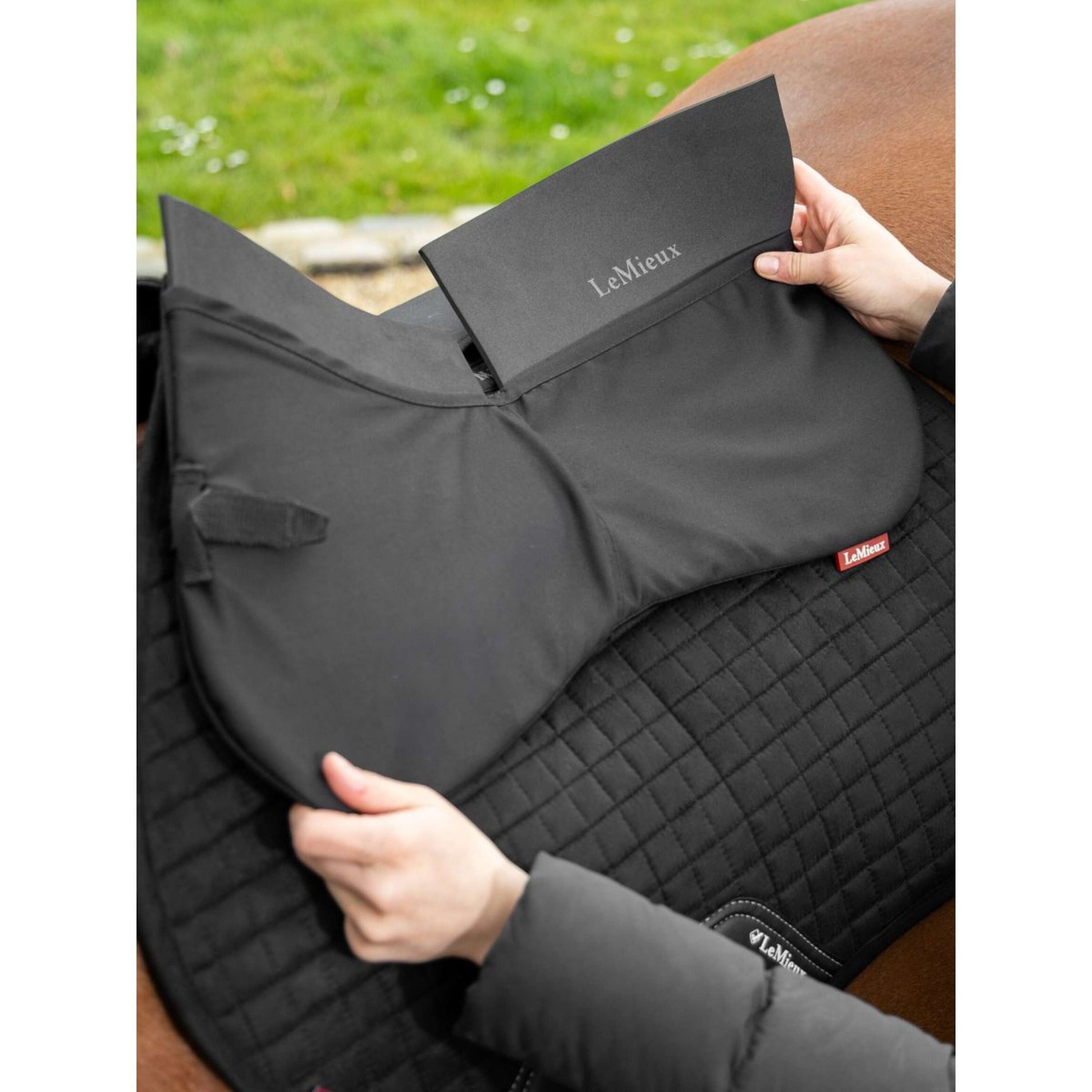LeMieux Sattelunterleger Pro-Sorb Plain Schwarz
