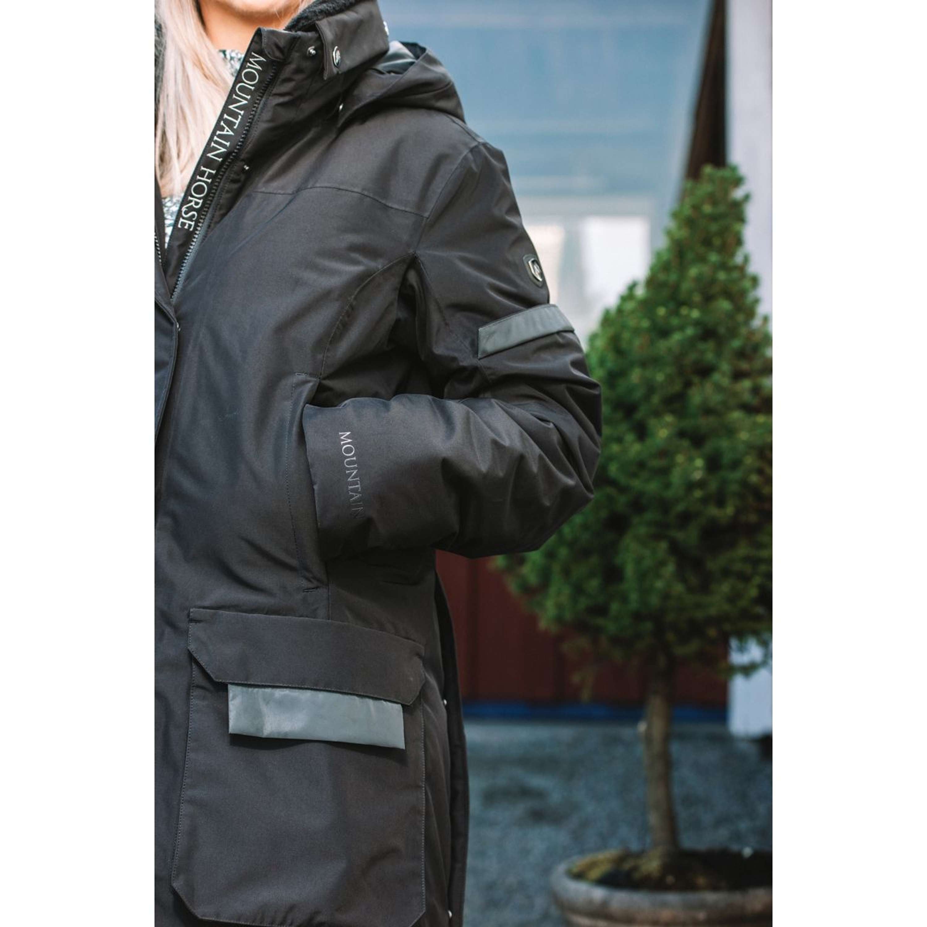 Mountain Horse Lange Jacke Saga Onyx Black