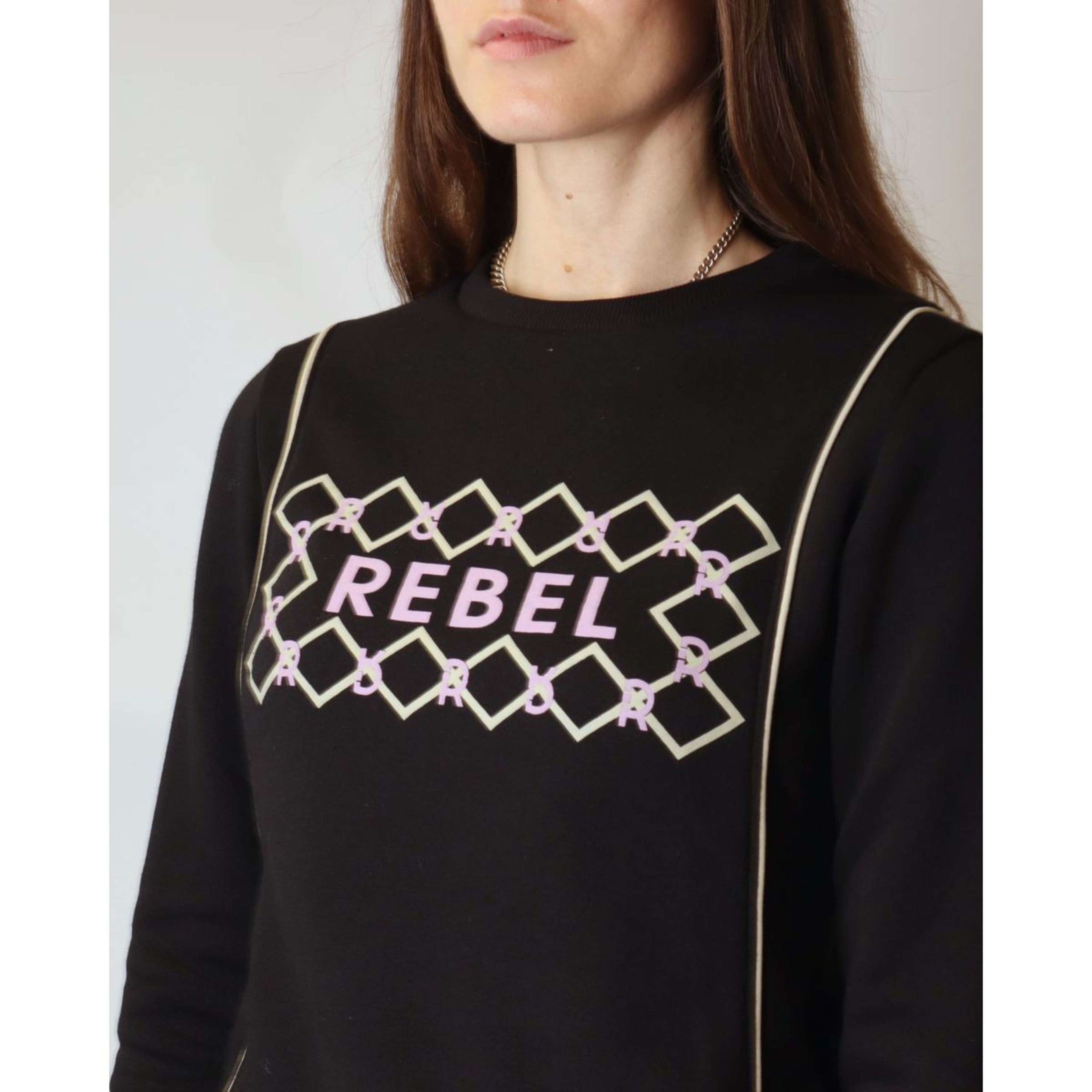 Rebel Pullover AO Printed Schwarz