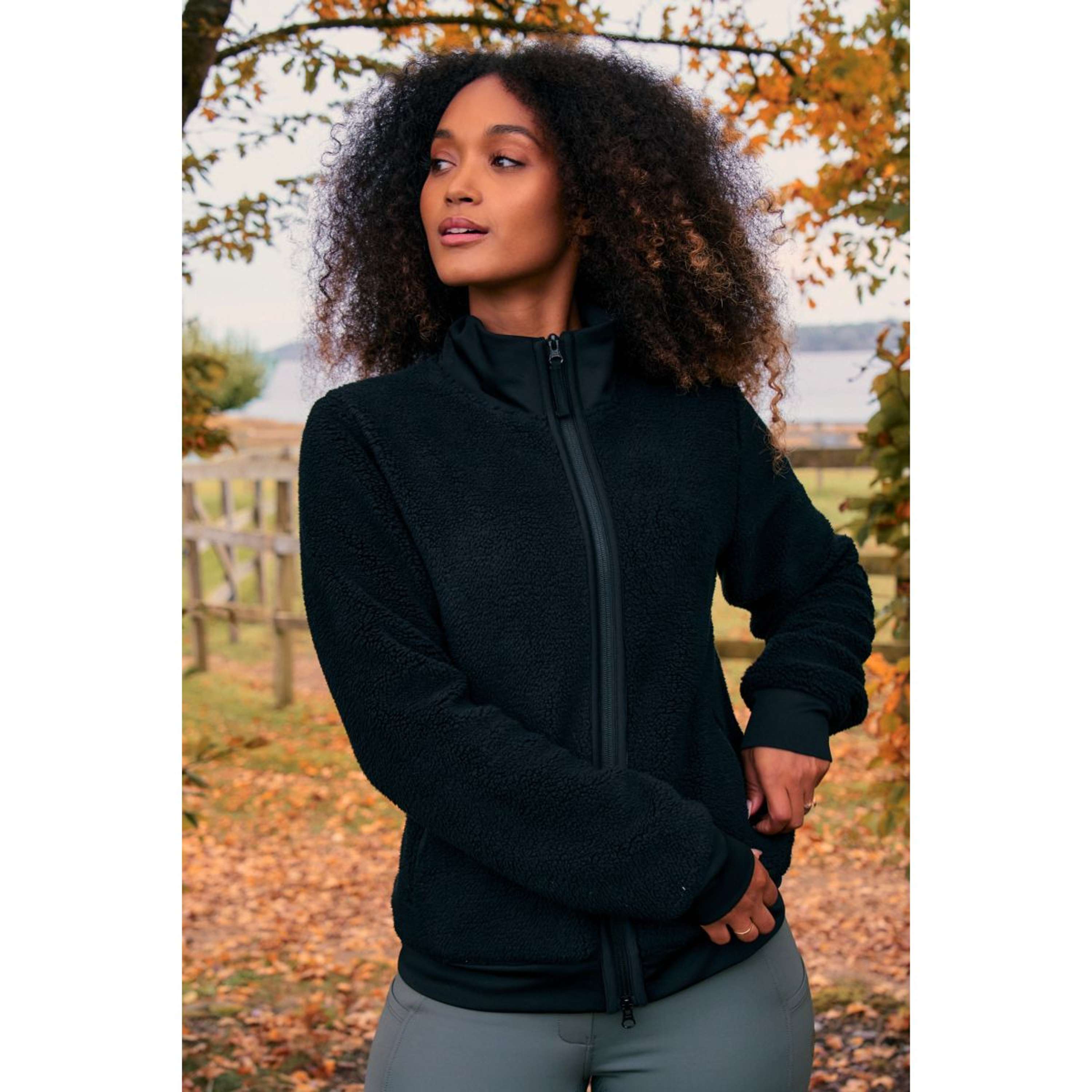 Montar Jacke MoEbba Teddy Pile Golden Quartz Schwarz