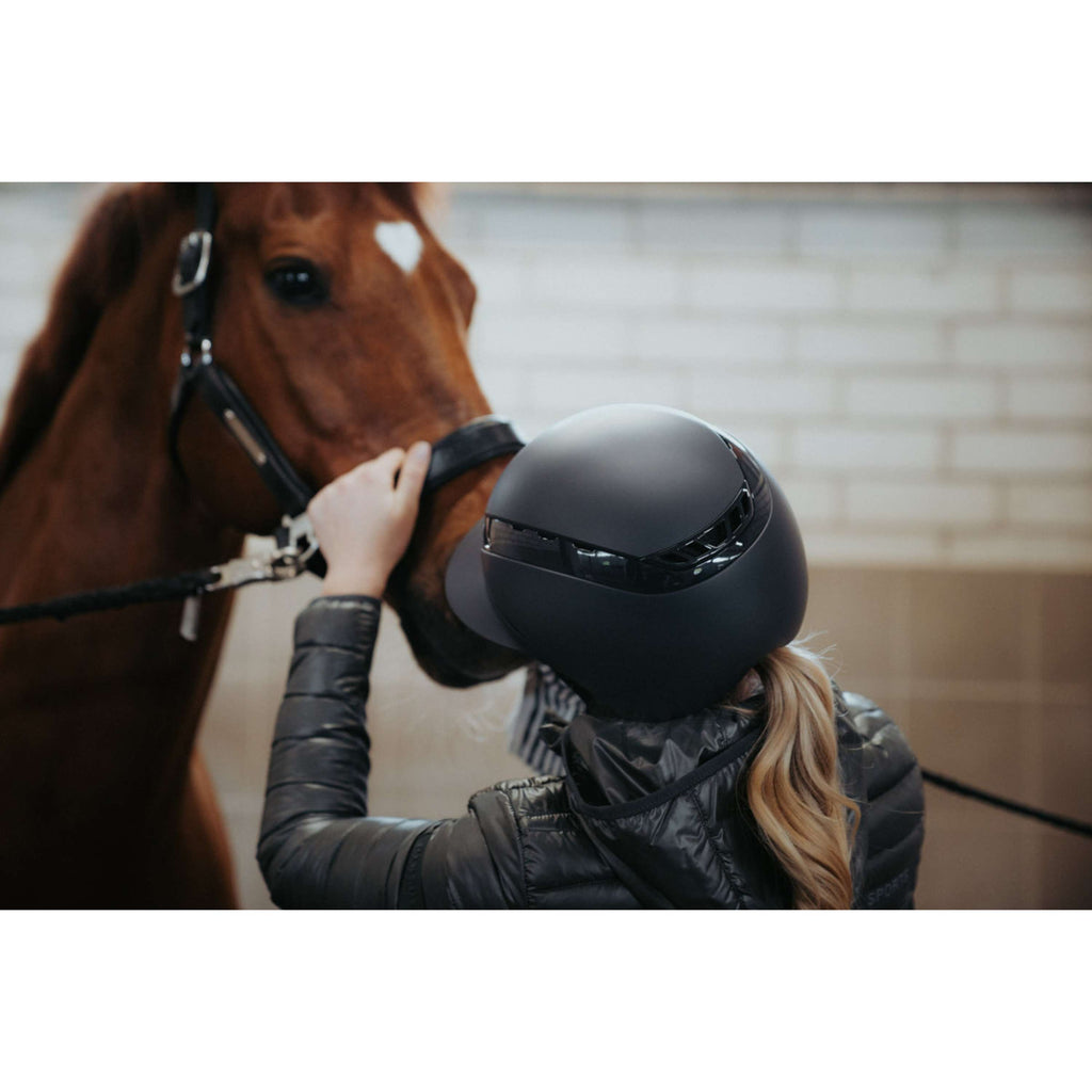 Pikeur Reithelm AirLuxe Pure Langer Schirm Schwarz