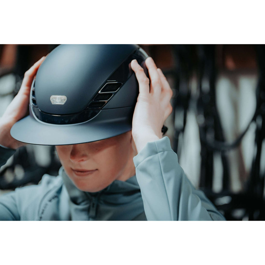 Pikeur Reithelm AirLuxe Pure Langer Schirm Midnight Blue