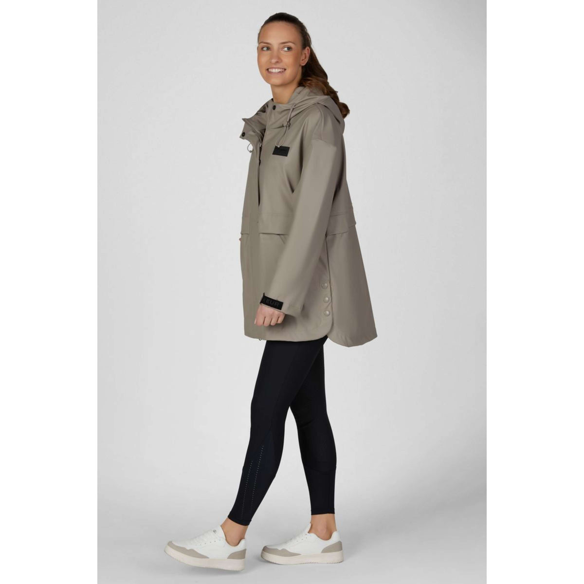 Pikeur Regenjacke Cape Athleisure AW26 Mocha Cream