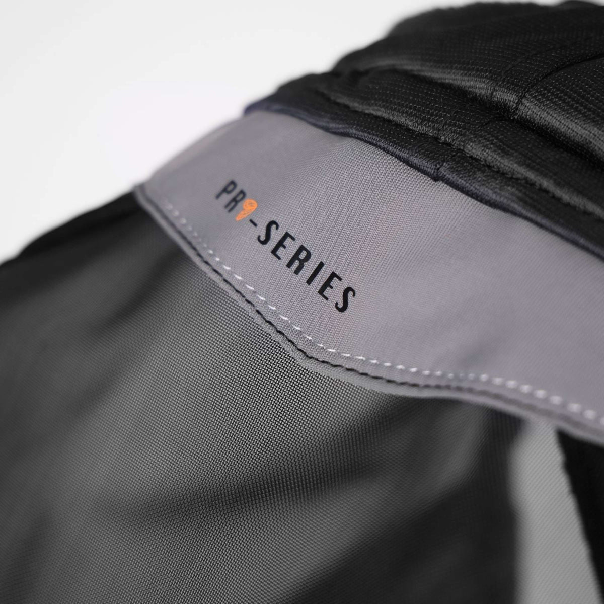 FlyGuard Fliegenmaske Pro Fine Mesh mit Ohrausschnitt und Nasenfransen Jet