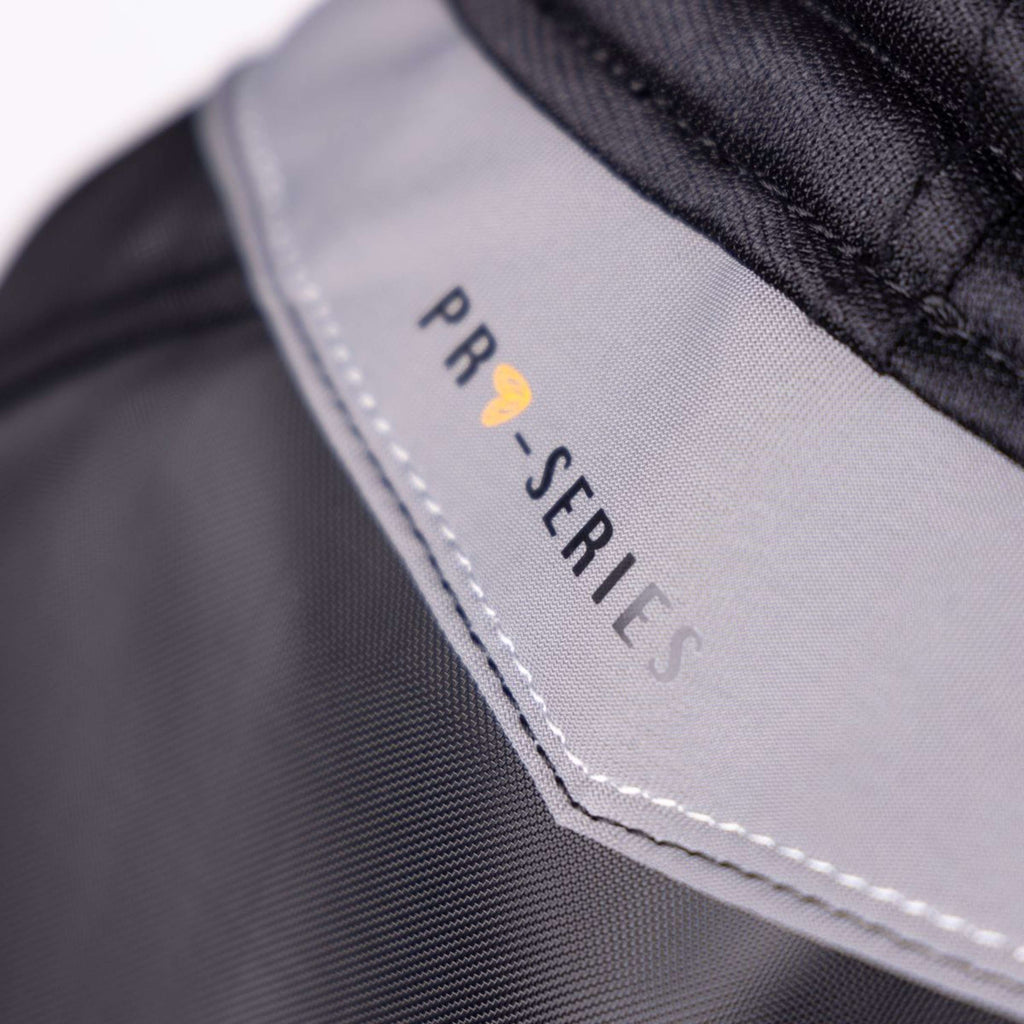 FlyGuard by Shires Fliegenmaske Pro Fine Mesh ohne Ohren mit Fransen Jet