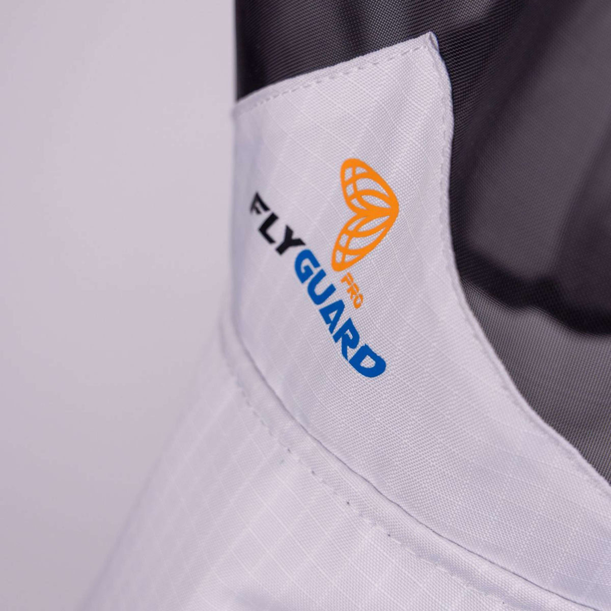 FlyGuard Fliegenmaske Pro Sun Shade mit Ohren und Nase Weiß