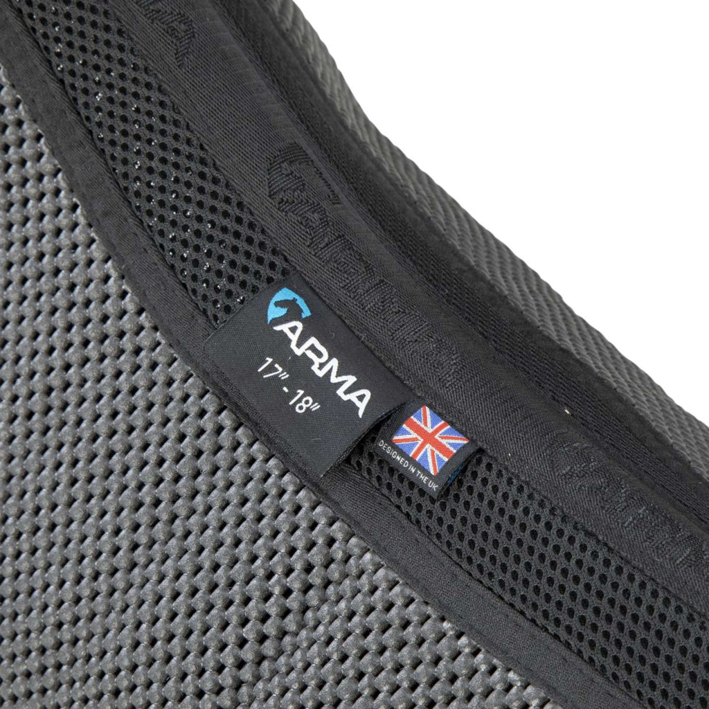 Arma by Shires Schabracke Soft Grip Springen Navy