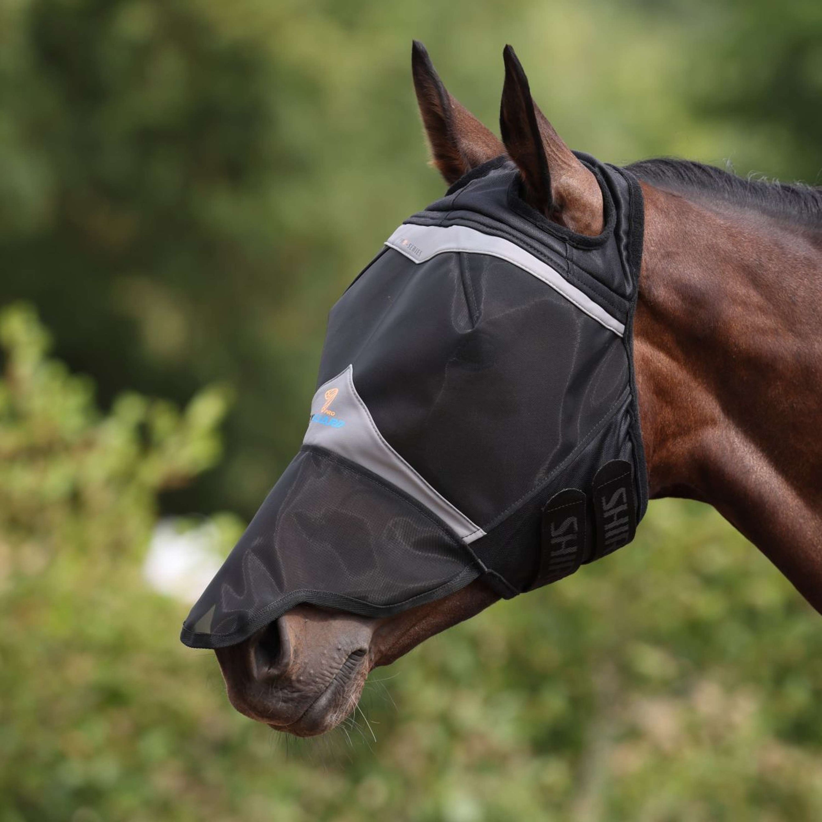FlyGuard Fliegenmaske Pro Fine Mesh met Ooruitsparing en Neusflap Jet