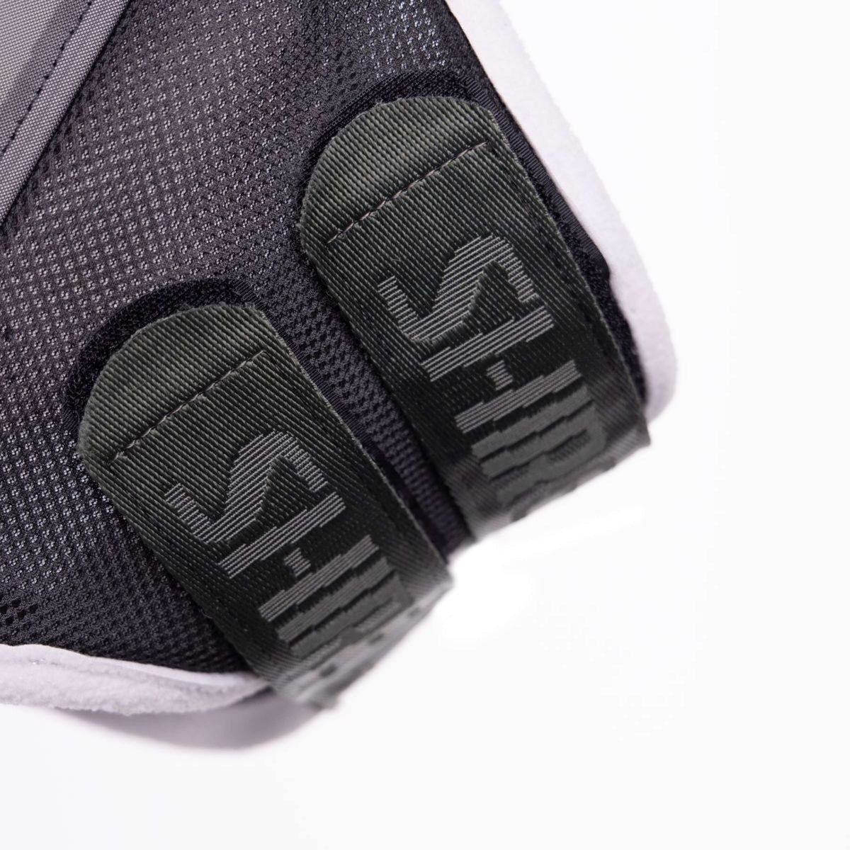 FlyGuard Fliegenmaske Pro Air Motion mit Ohren und Fransen Khaki