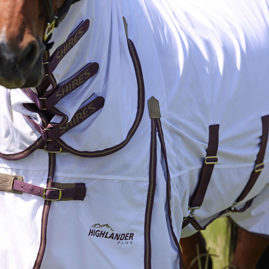 Highlander Plus by Shires Fliegendecke Combo Weiß/Black Cherry
