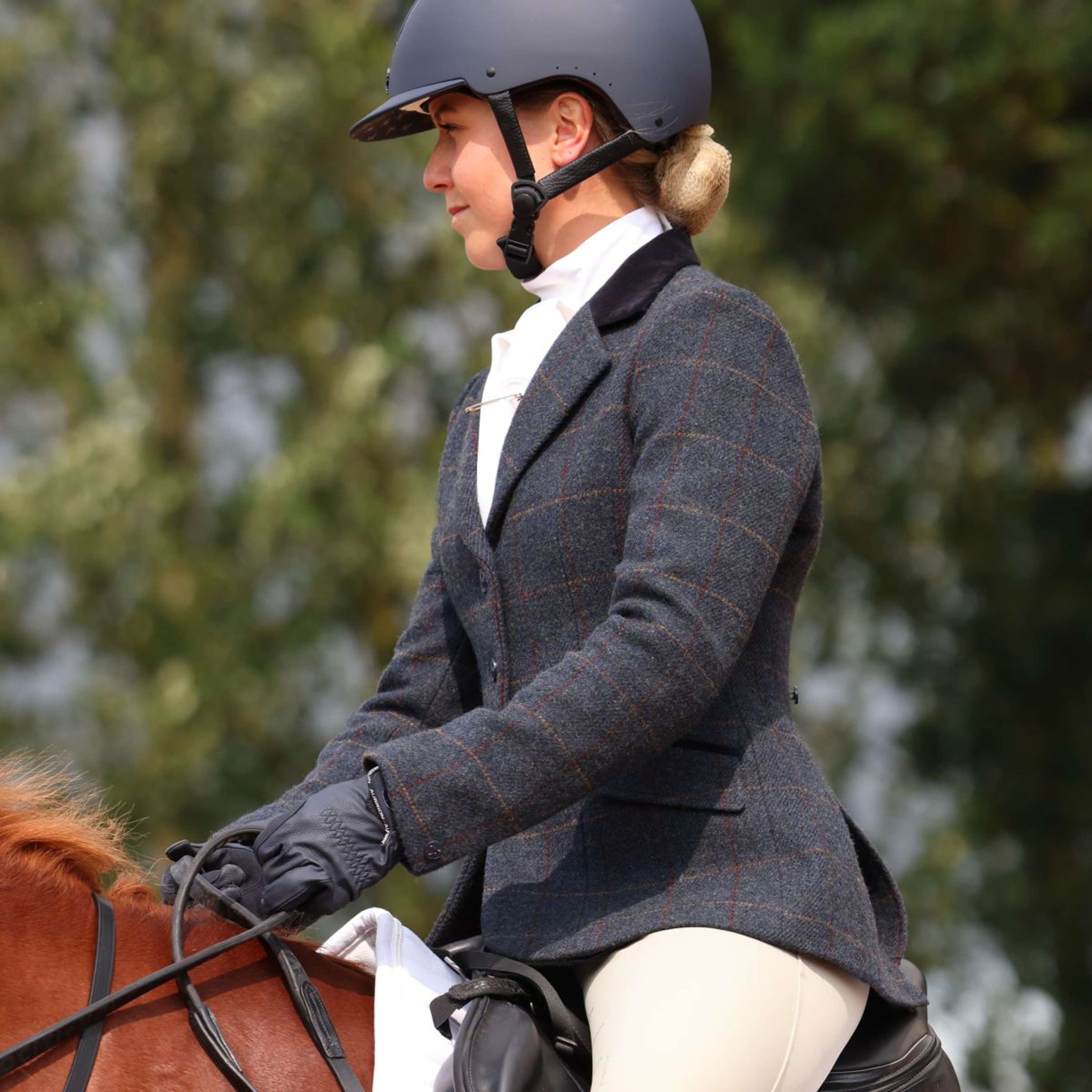 Aubrion by Shires Turnierjacket Saratoga Juniper Navy Check Aubrion by Shires Turnierjacket Saratoga Juniper Navy Check