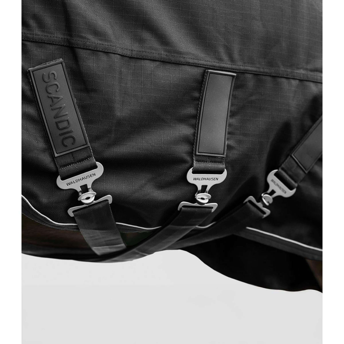 Waldhausen Outdoordecke Scandic Multi-Layer 50/150g Schwarz