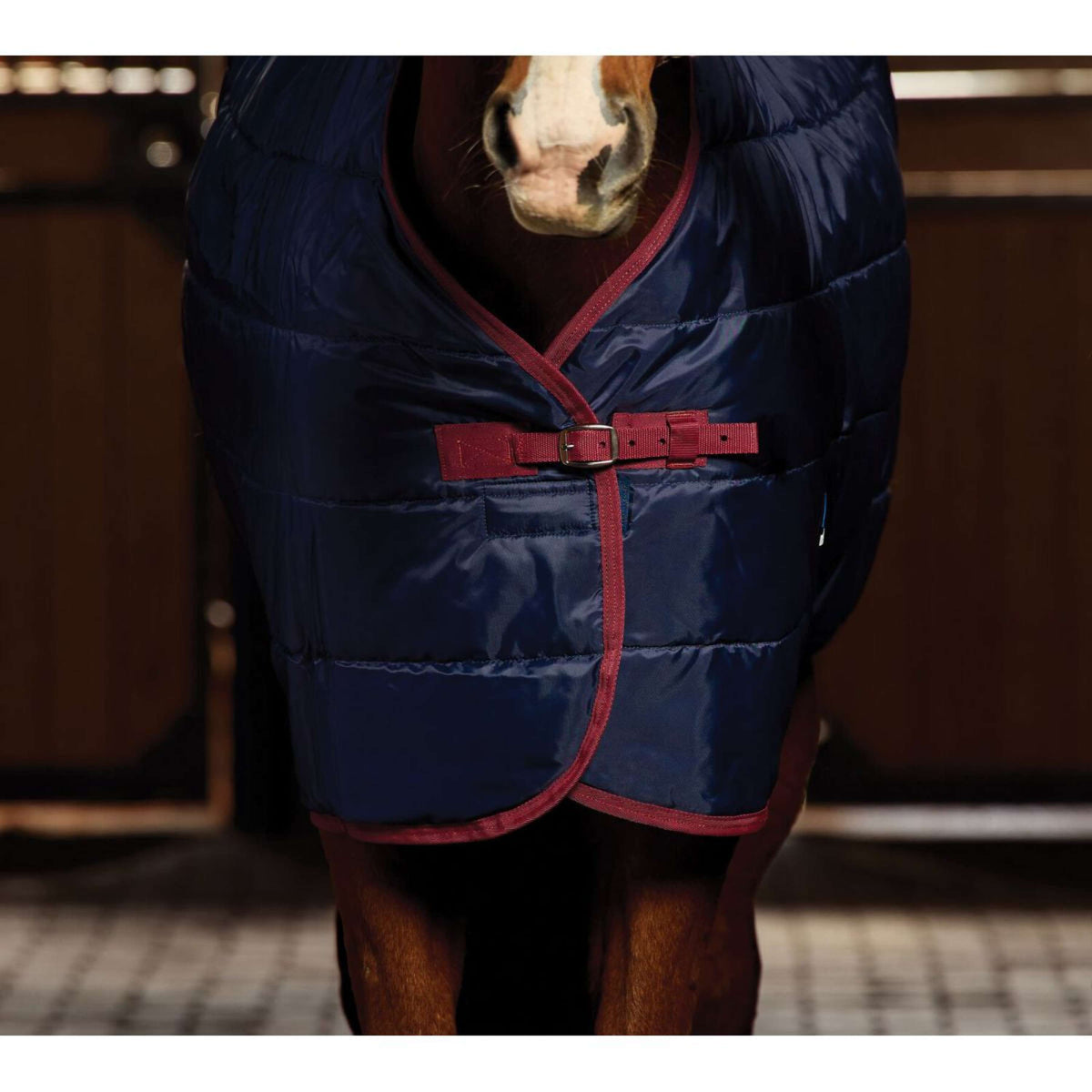 WeatherBeeta Stalldecke ComFiTec 210D Channel Quilt Standard Neck 220g Navy/Burgundy