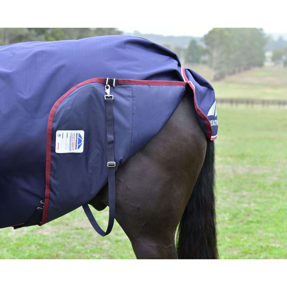 WeatherBeeta ComFiTec Essential Turnout Detach-A-Neck 220g Navy/Burgundy