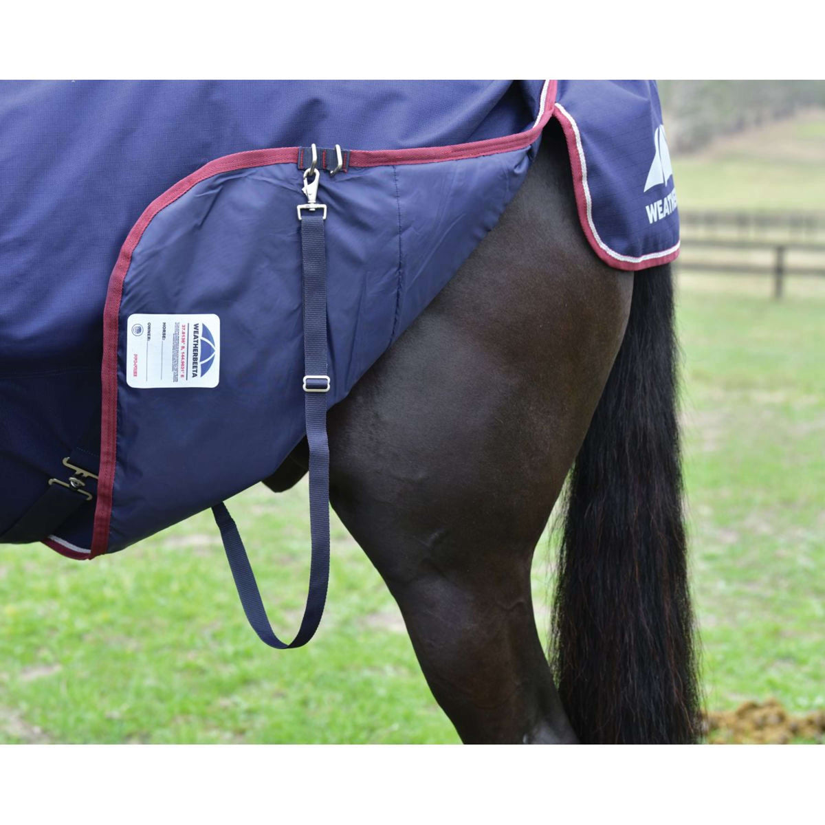 WeatherBeeta ComFiTec Essential Turnout 50g Navy/Burgundy