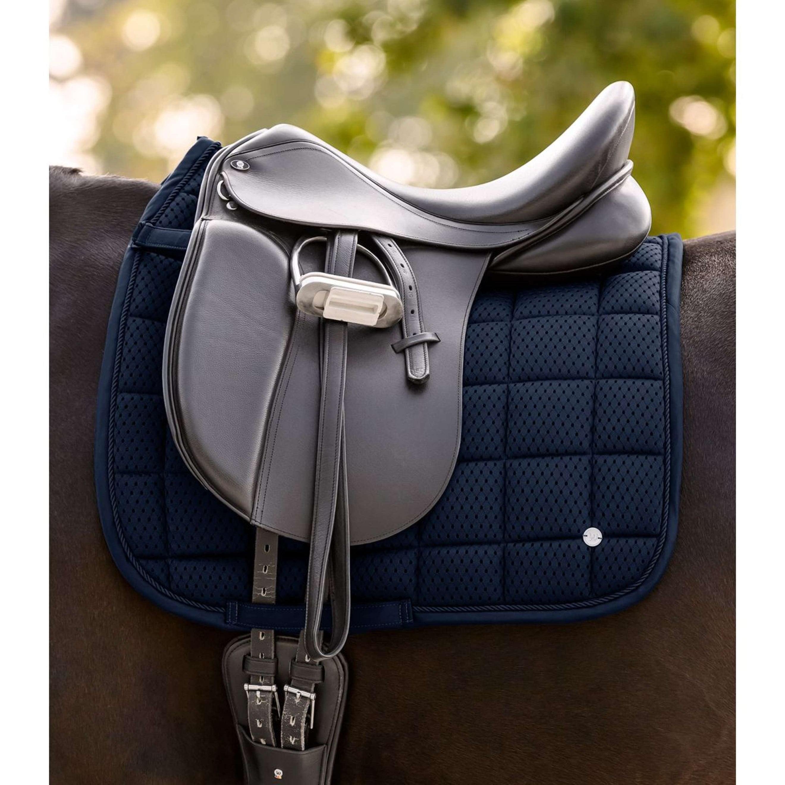 Waldhausen Schabracke Breath Performance Dressur Night Blue Waldhausen Schabracke Breath Performance Dressur Night Blue