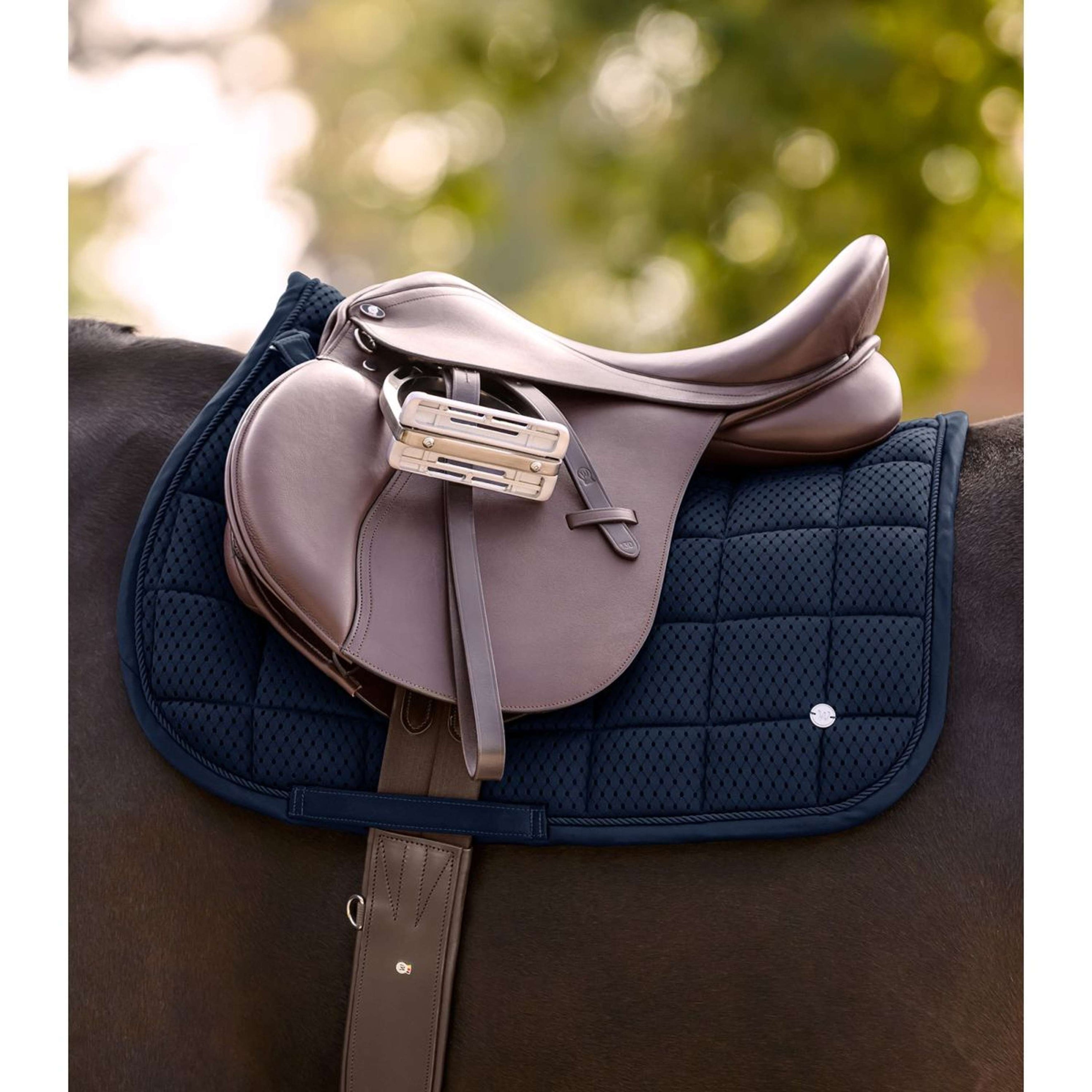 Waldhausen Schabracke Breath Performance Vielseitigkeit Night Blue